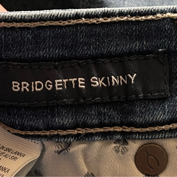 Lucky Brand Bridgette Skinny Jeans Women's 4/27 Blue Frayed Mid Rise Distressed - Picture 11 of 15